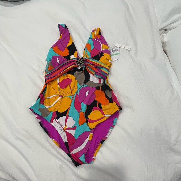 NWT- Trina Turk Gemini one piece - Picture 8 of 8